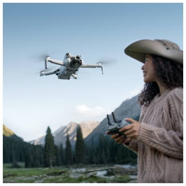 DJI Mini 4 Pro (DJI RC 2) dron sa Smart daljinskim upravljačem 7