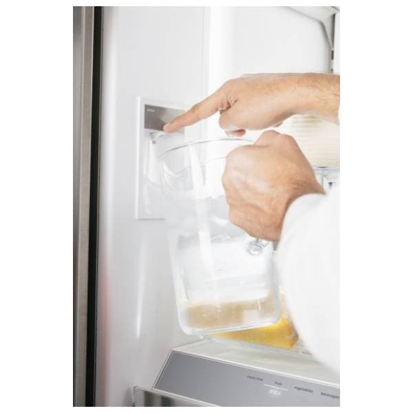 BOSCH kombinovani frižider KFF96PIEP 3