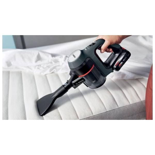 BOSCH štapni usisivač BBS712A 10