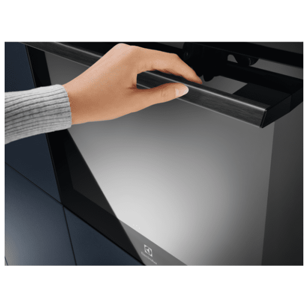 ELECTROLUX ugradna rerna EOC6P77H 2