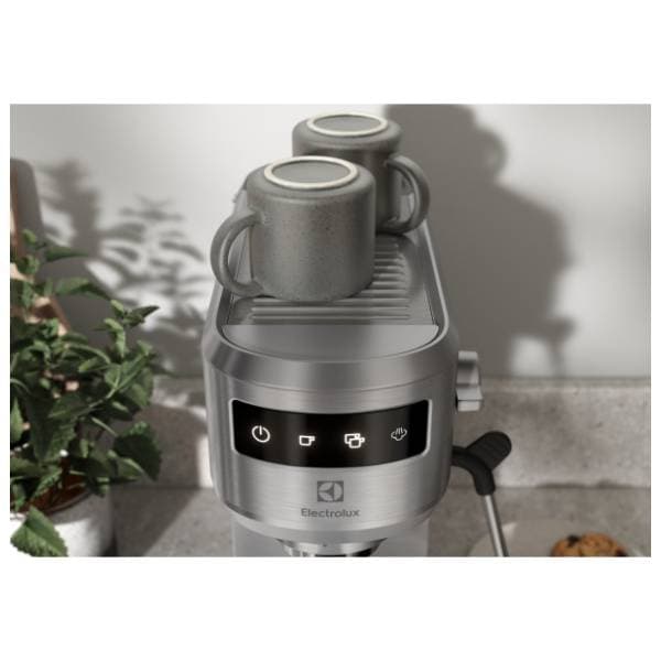 ELECTROLUX aparat za kafu E6EC1-6ST 7