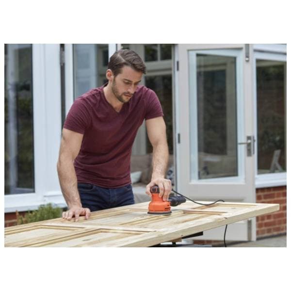 Black & Decker BEW210 rotaciona brusilica 3