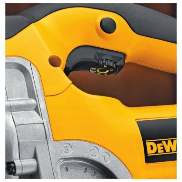 DeWALT DW331K ubodna testera 2