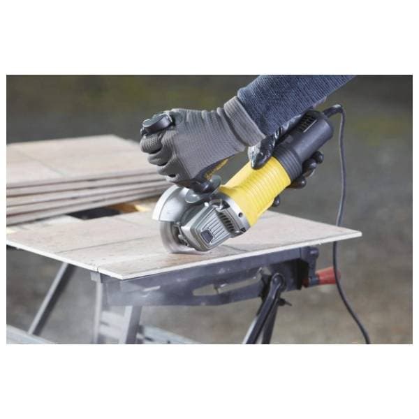 STANLEY FMEG220 ugaona brusilica 3