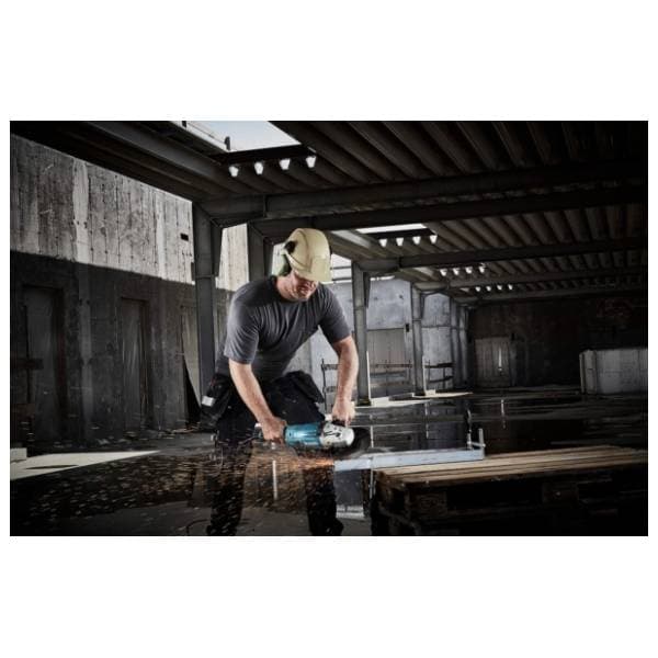 MAKITA GA9020 ugaona brusilica 2