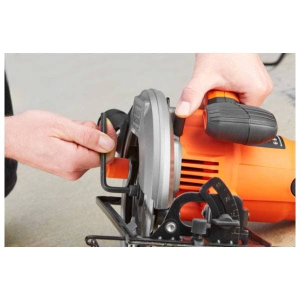 Black & Decker CS1550 kružna testera 1