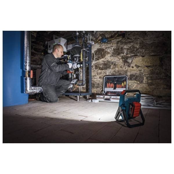 BOSCH GLI 18V-1900 Solo aku led reflektor 1