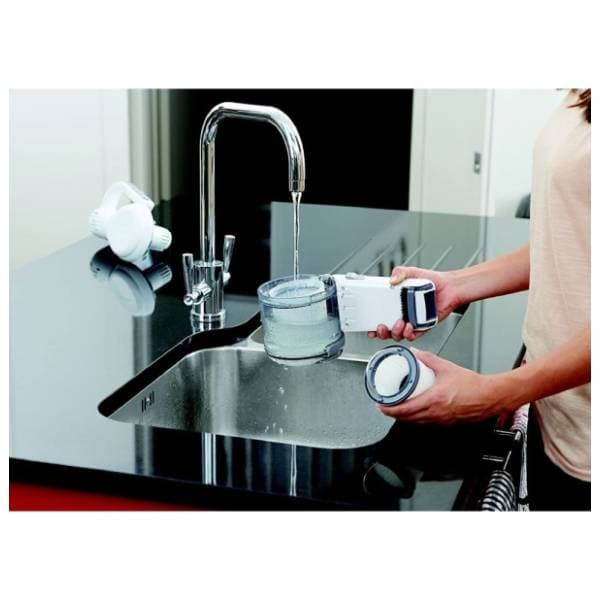 Black & Decker ručni usisivač PV1820L 8