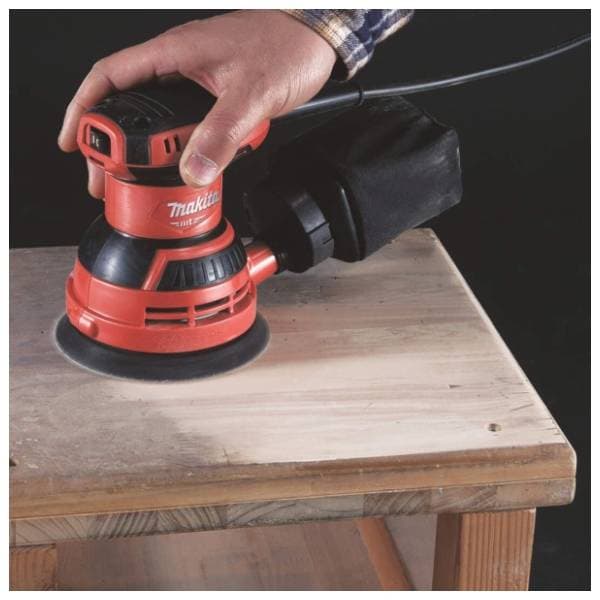 MAKITA M9204 ekscentrična brusilica 1