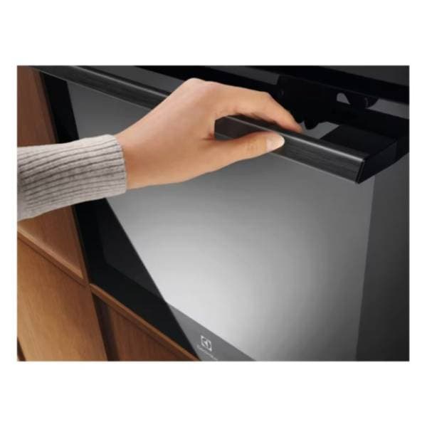 ELECTROLUX ugradna rerna EOE8P39H 3