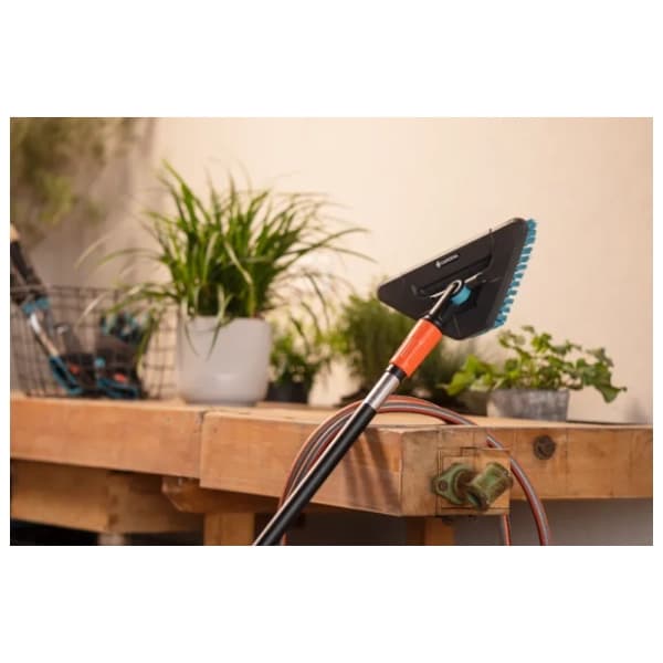 GARDENA CleanSystem Flex tvrda četka za pranje 1