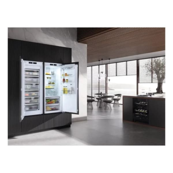 MIELE ugradni zamrzivač FNS 7470 D 2