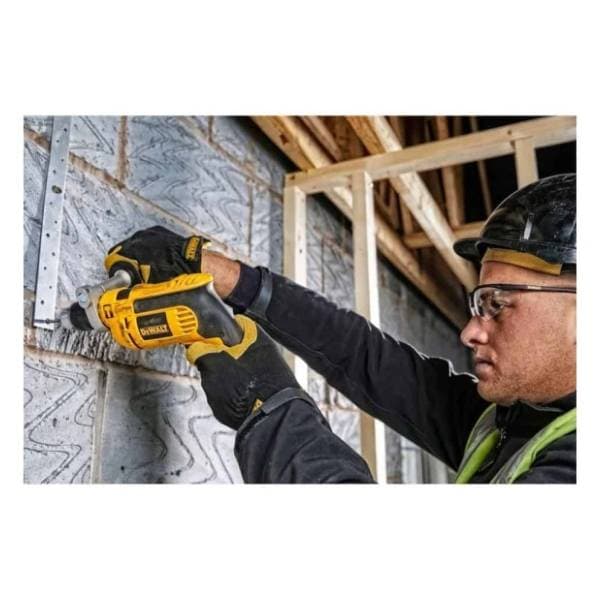 DeWALT DWD024 udarna bušilica 1