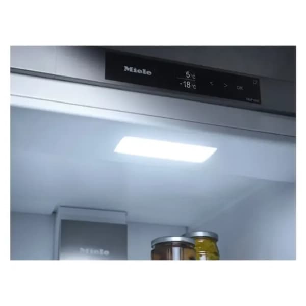 MIELE ugradni kombinovani frižider KFN 7744 C 125 1