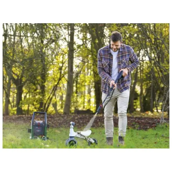 BOSCH UniversalAquatak 36V-100 4Ah 06008C7002 aku perač pod pritiskom 11