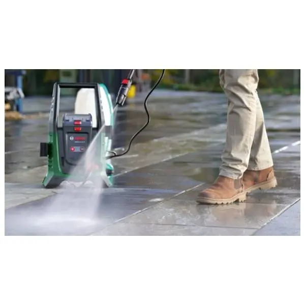 BOSCH UniversalAquatak 36V-100 4Ah 06008C7002 aku perač pod pritiskom 2