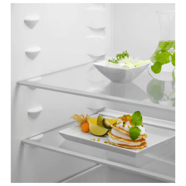 ELECTROLUX ugradni kombinovani frižider ENA7TE75S 1