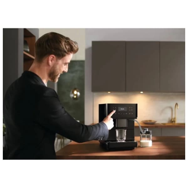 MIELE aparat za kafu CM6360 4
