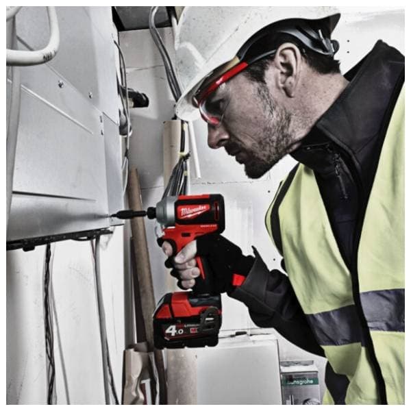 MILWAUKEE M18CBLID-402C 2x4Ah aku bušilica 2