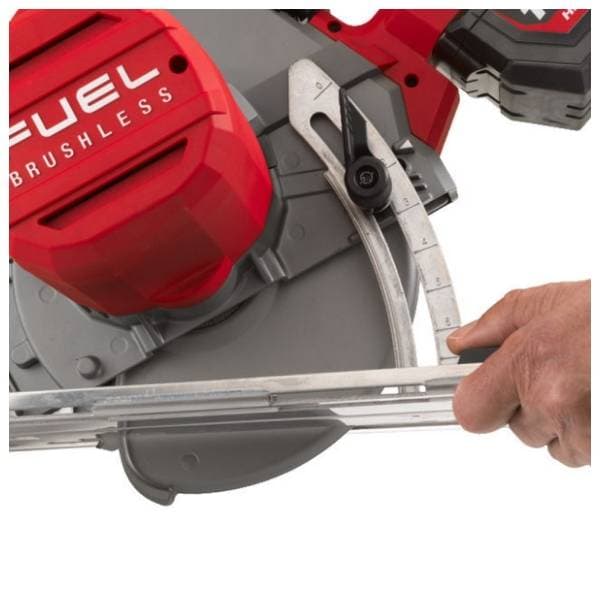 MILWAUKEE M18FMCS66-121C 12Ah aku cirkular za metal 4