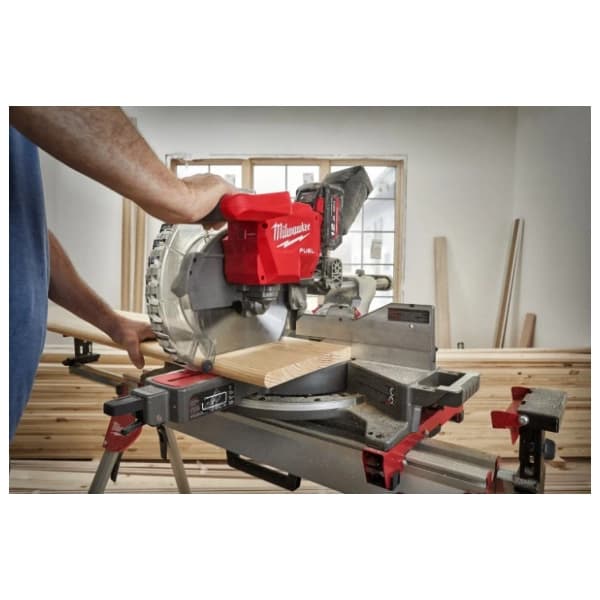 MILWAUKEE M18FMS305-121 12Ah aku kružna testera 5
