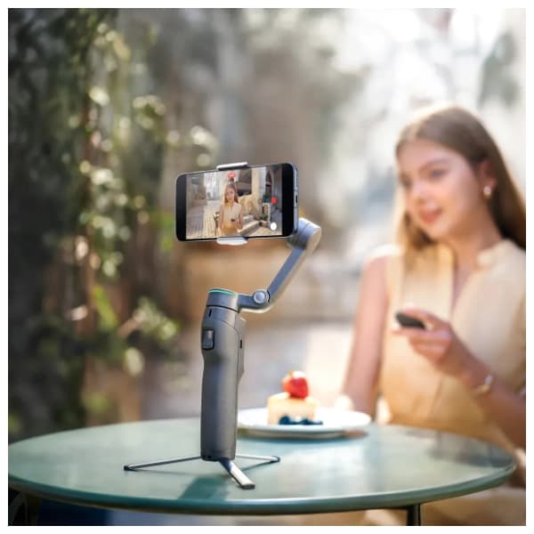DJI Osmo Mobile 8P Standard Combo gimbal 1
