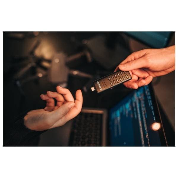VERBATIM USB flash memorija 32GB Keypad Secure 2