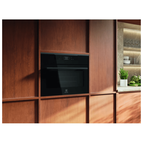 ELECTROLUX ugradna rerna KVLBE09H 4