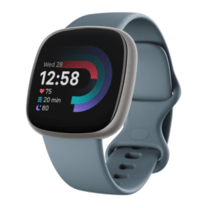 fitbit-versa-4-waterfall-pametni-sat-akcija-cena